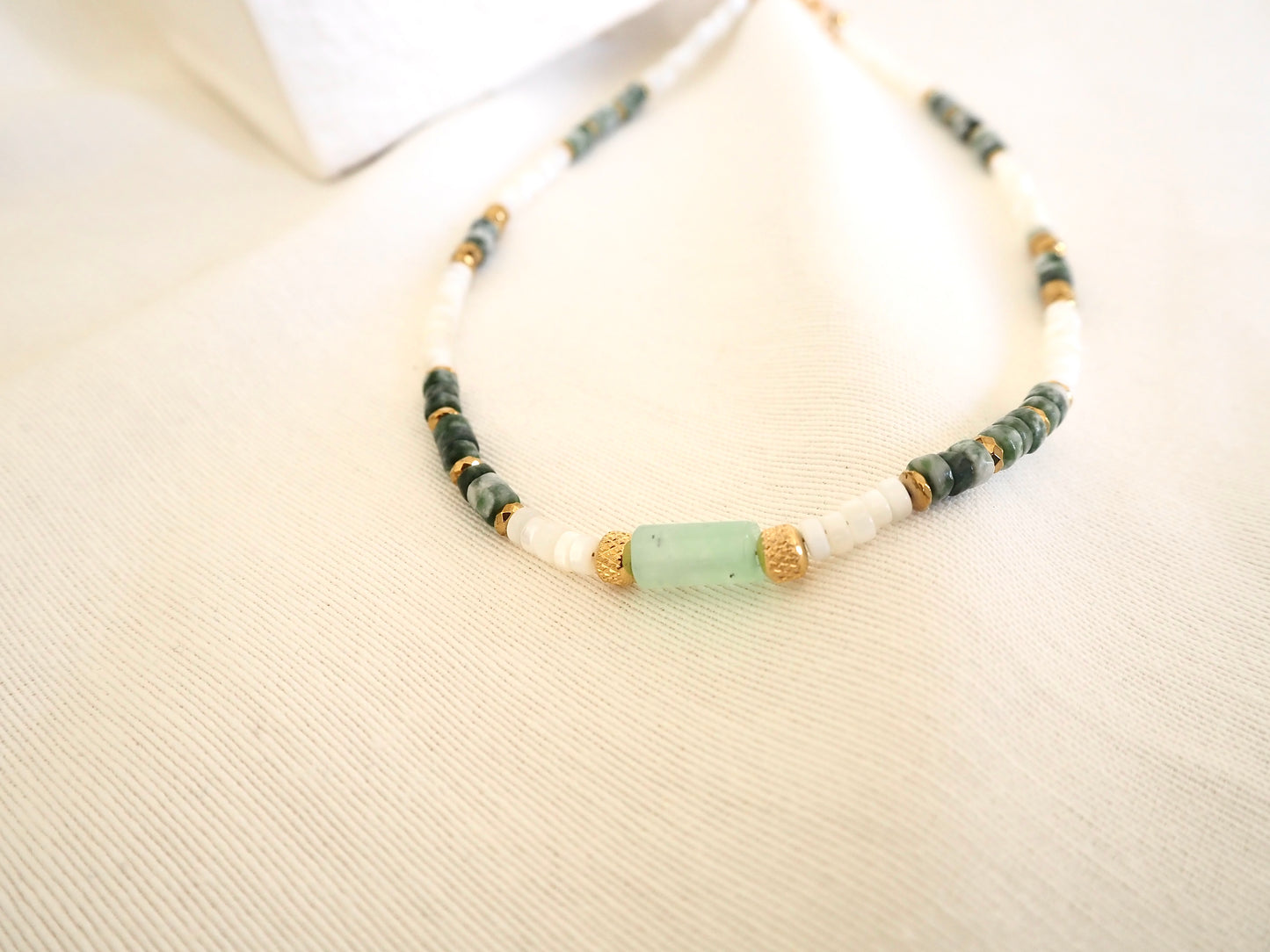 Choker Uvita