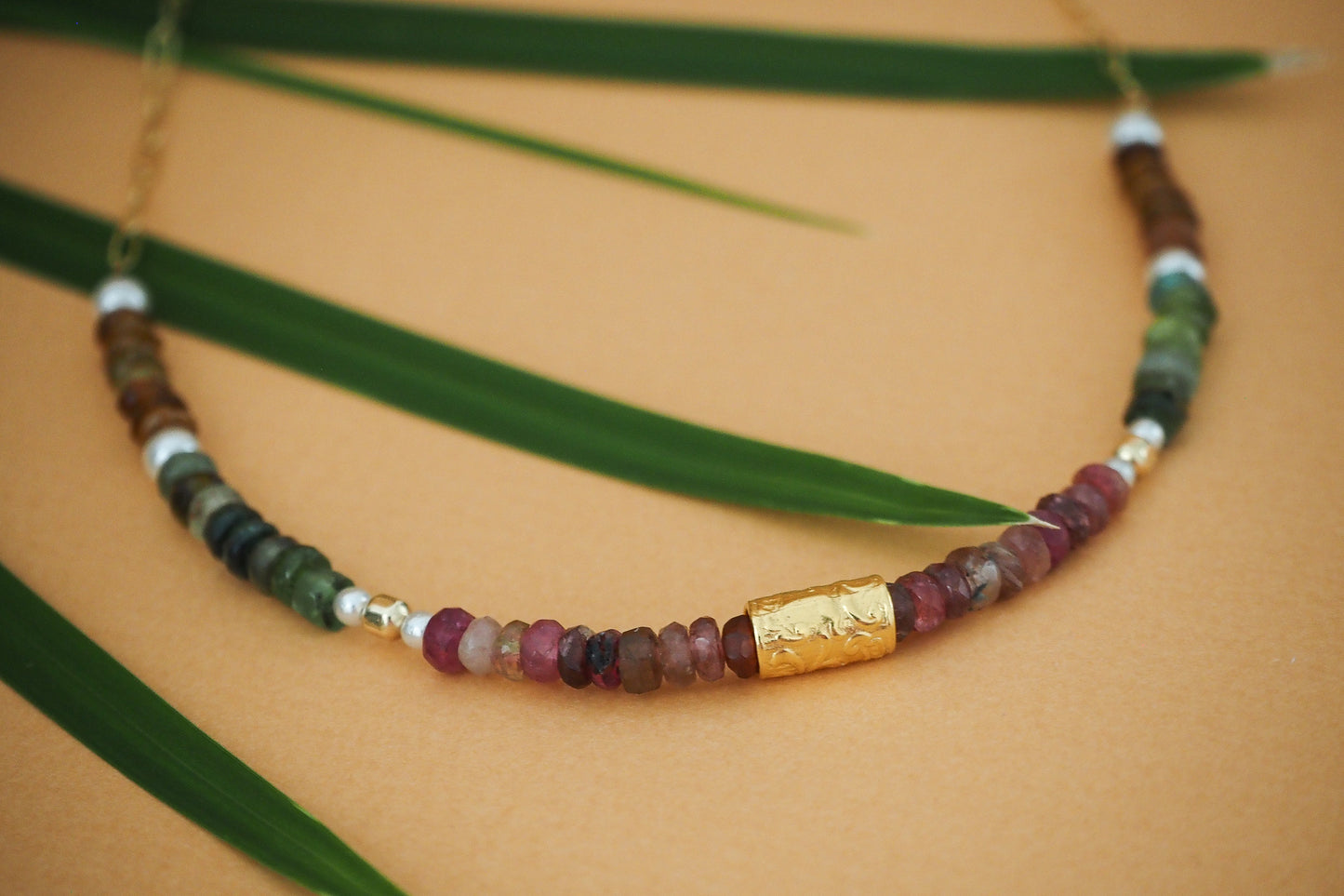 Collier Hina